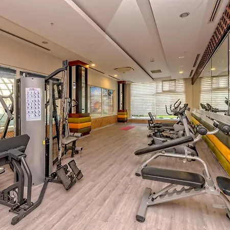 Lrs Port River & Hotel Side