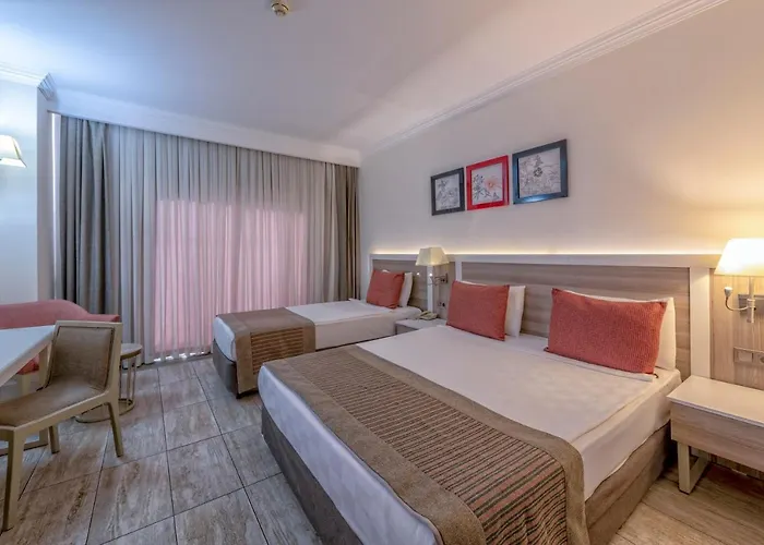 Lrs Port River & Hotel