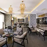 Hotel Lrs Port River &