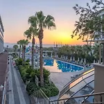 Lrs Port River & Hotel 5*