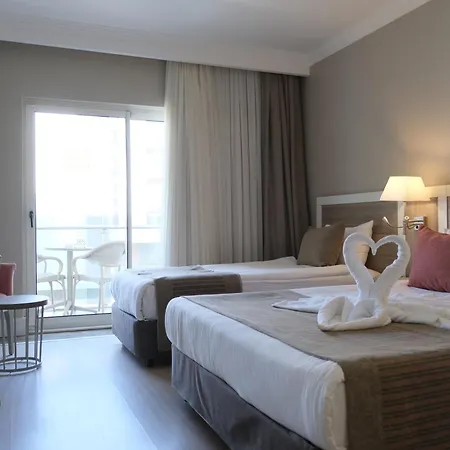 Lrs Port River & Hotel