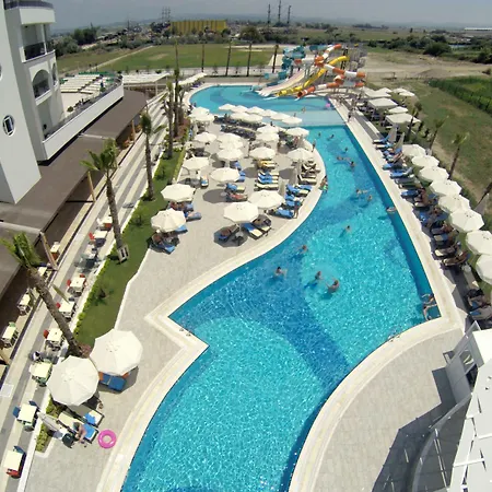 Lrs Port River & Hotel