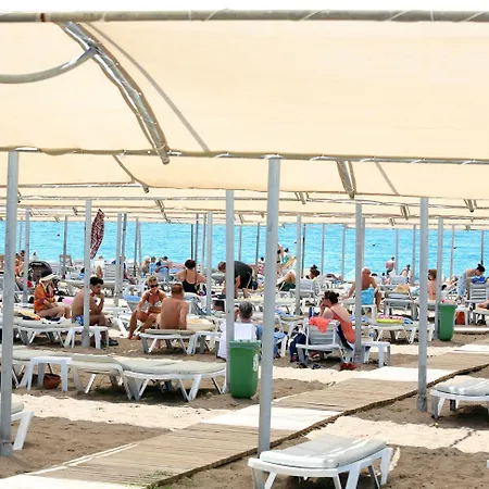 Hotel Lrs Port River &
