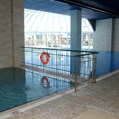 Lrs Port River & Hotel