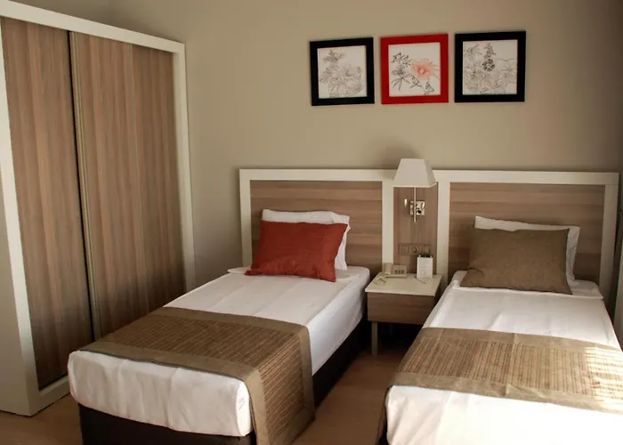 Lrs Port River & Hotell