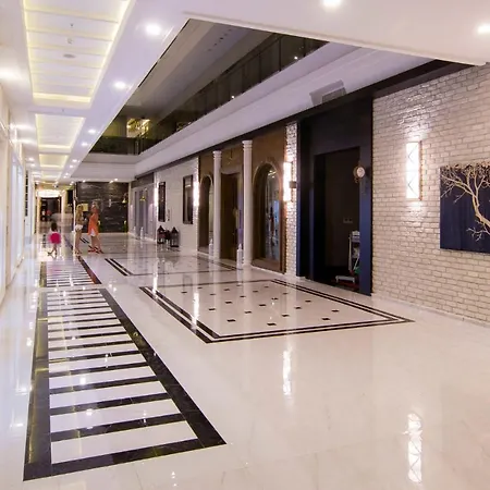 Lrs Port River & Hotell 5*
