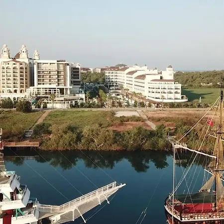 Hotell Lrs Port River & 5*