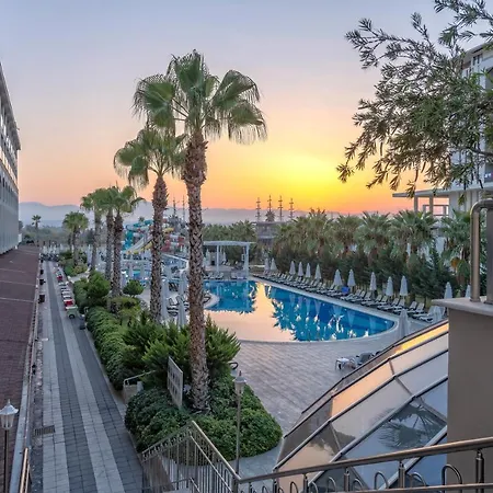 Lrs Port River & Hotell 5*